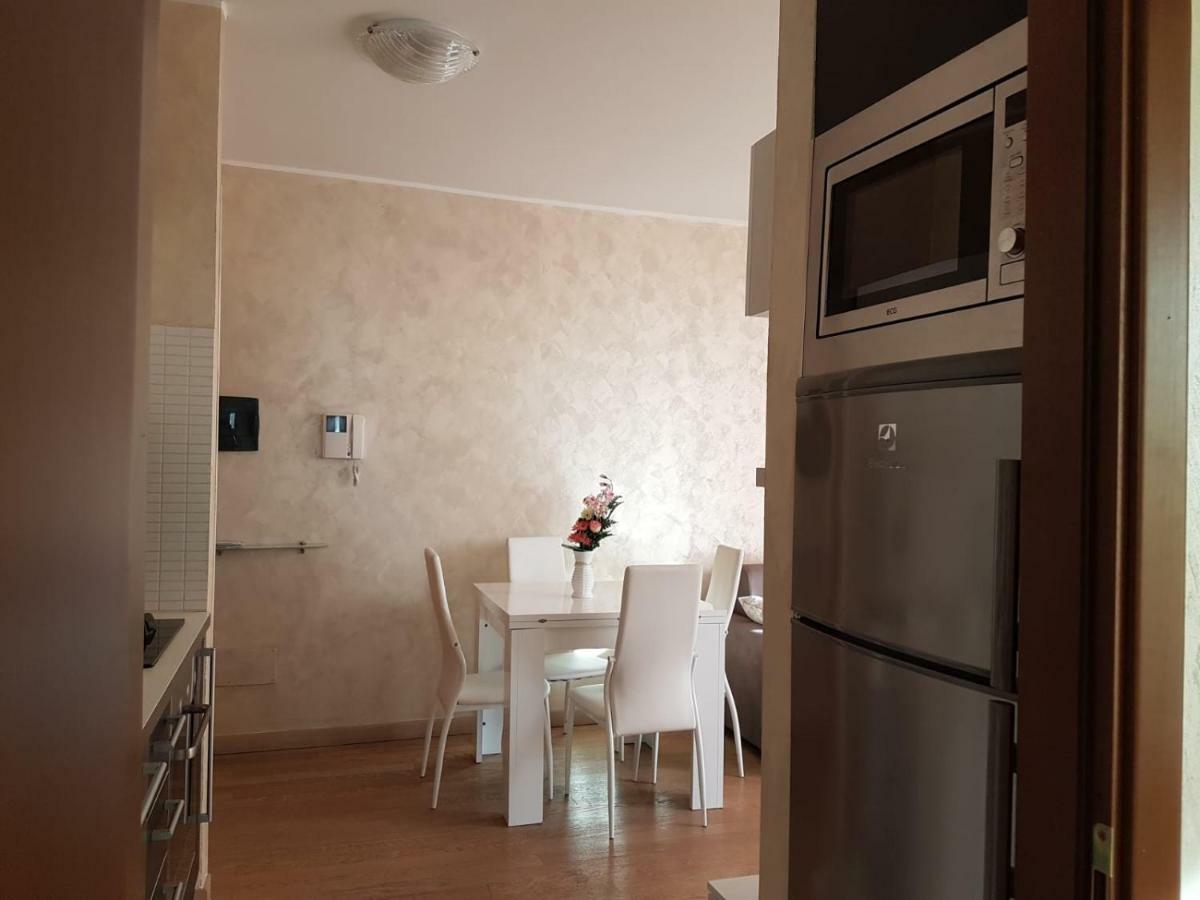 Milano Malpensa Grandi Ap Apartman Gallarate Kültér fotó